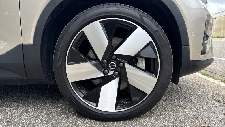 Volvo XC40 300kW Recharge Twin Ultimate 78kWh 5dr AWD Auto Electric Estate